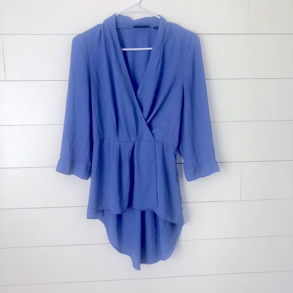 Medium 7th Avenue periwinkle blouse. MEDIUM Petite
